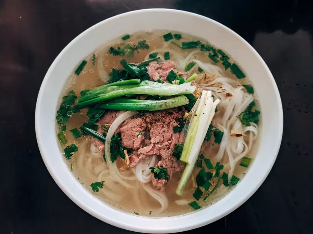 Một Nồi Xương – Hai Nền Văn Hóa